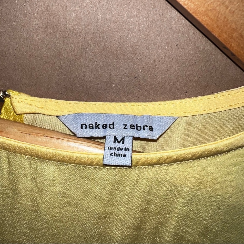 Naked Zebra Yellow Ruffle Sleeve Blouse | Silky Flowy Top Size M - Picture 8 of 9